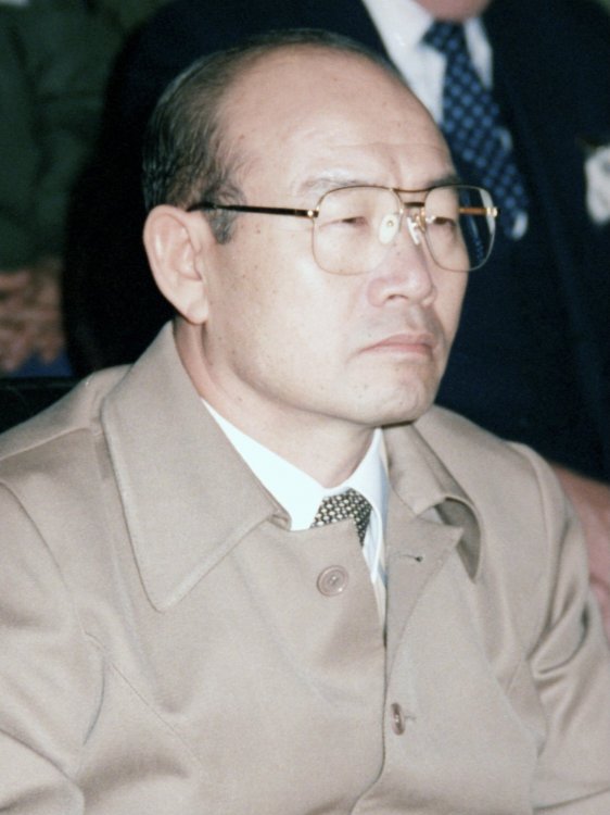 Chun_Doo-hwan,_1985-Mar-22_(cropped).jpg