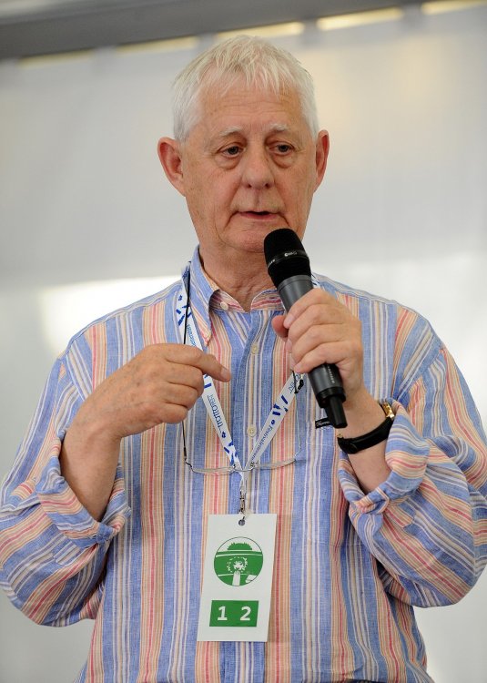 Aidan_Chambers_-_Festivaletteratura_2012 (1).JPG