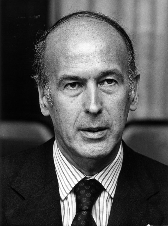 1280px-Valéry_Giscard_d'Estaing_(1975).jpg